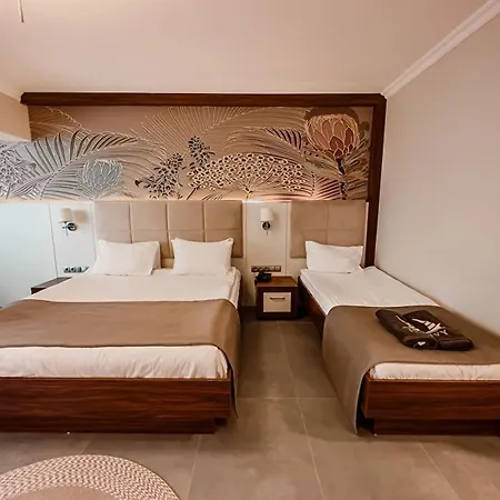 Khaja Hotel&beach Szálloda *