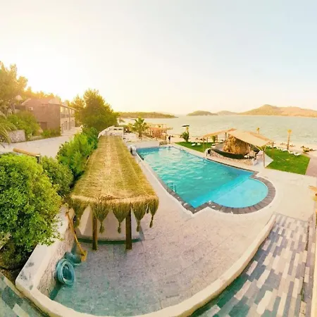 Khaja Hotel&beach
